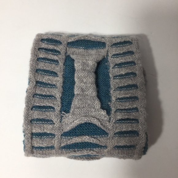 Aina Lambswool Scarf - Picture 3 of 4